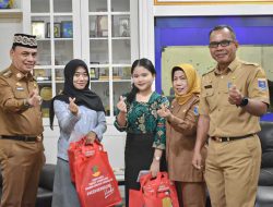 Pemkot Metro Salurkan Bantuan Sembako dan Tunai untuk Mahasiswi Pascabencana